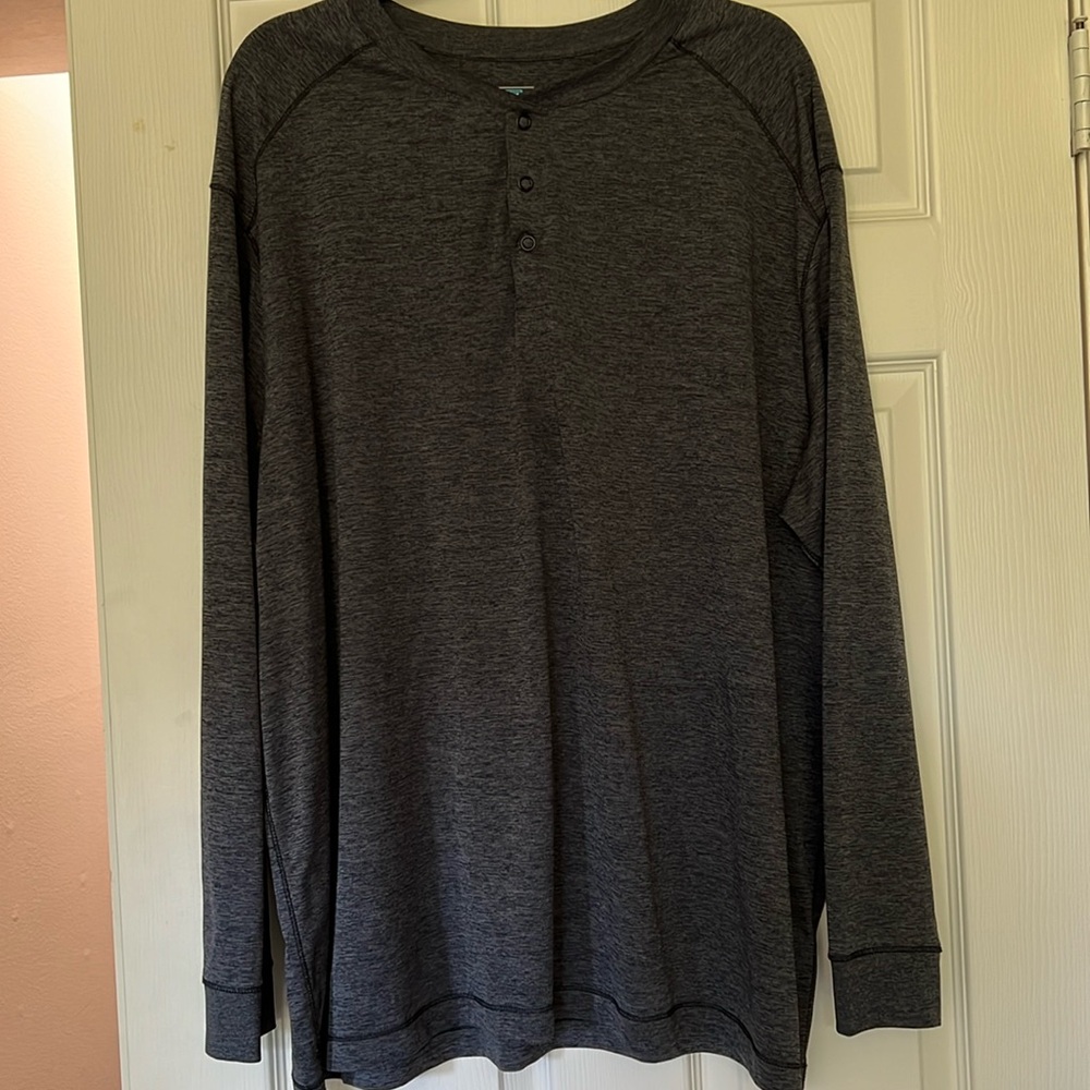 Roundtree & York Performance Tee